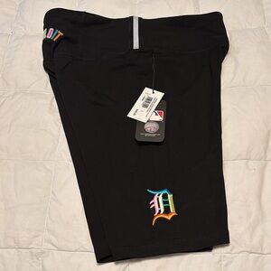 Pro Standard Bike Shorts Large Detroit Tigers! NWT! 🎁